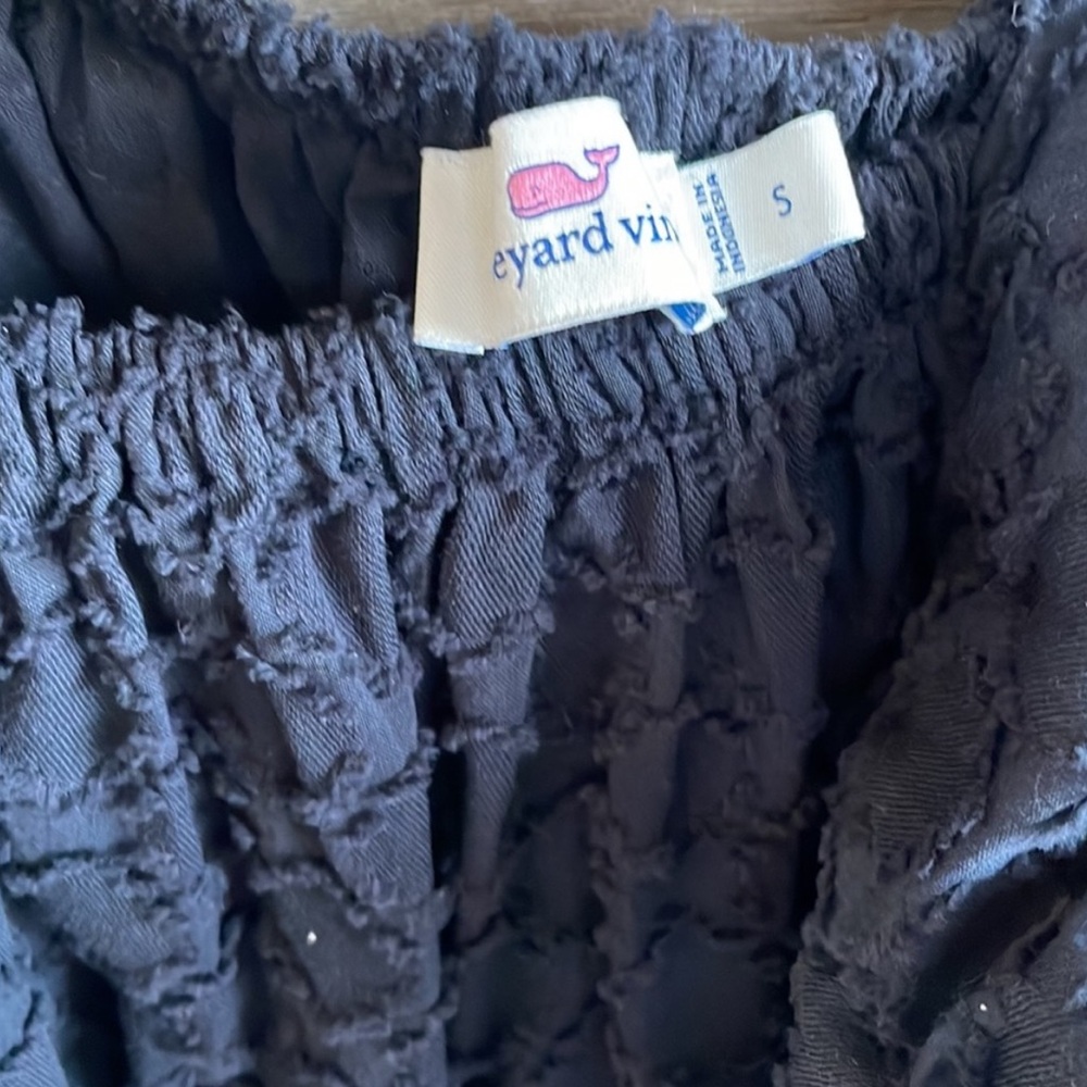 Vineyard Vines Black Ruffled Textured - Picture 3 of 4